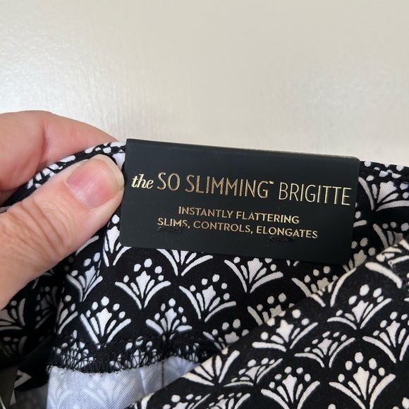 New with Tags! Chico’s “So Slimming Brigitte”
Ankle pant Size 1 Petite (8P) - Picture 6 of 6